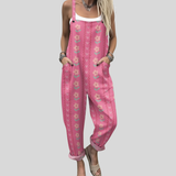 Latzhose mit Blumen und Herzen von Stefanie Berlin