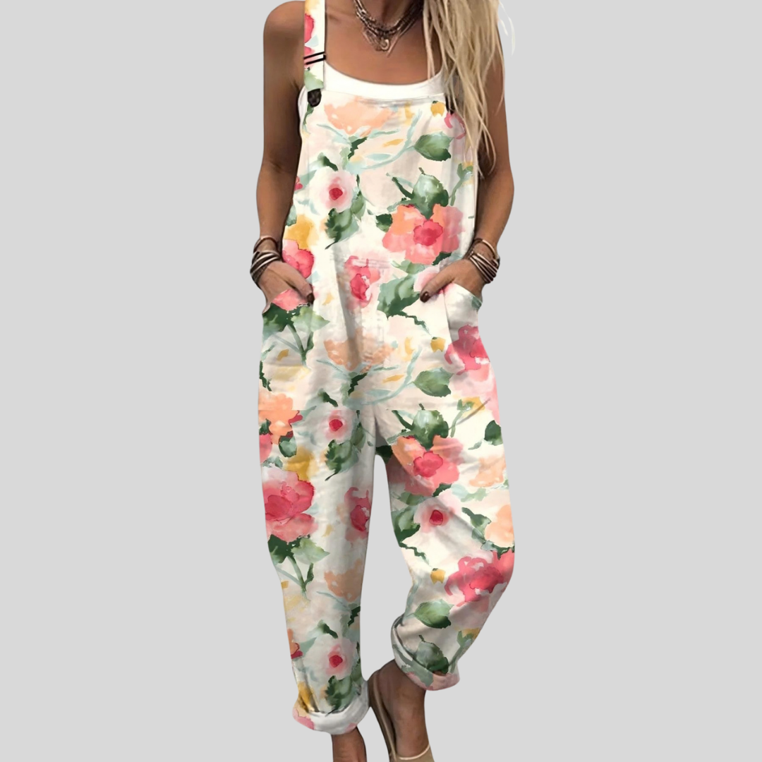Latzhose mit Pastell-Rosen von Stefanie Berlin