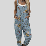 Hellblaue Latzhose mit Bienen von Stefanie Berlin