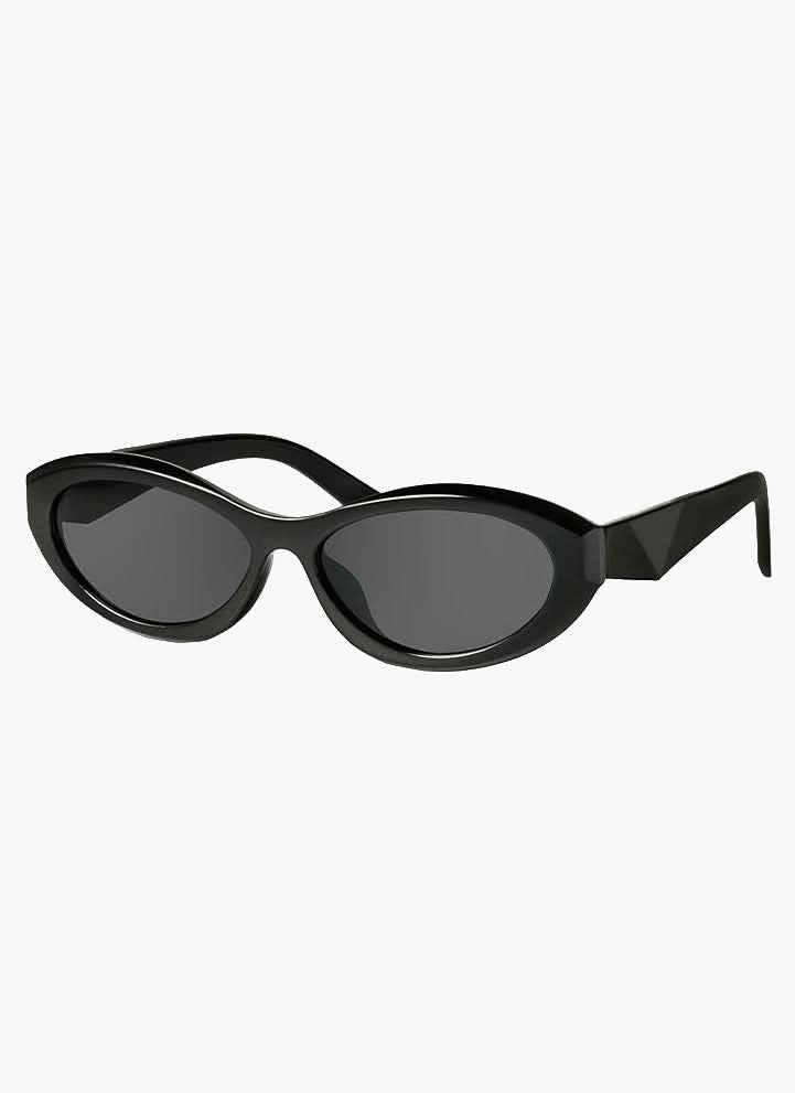 Renate | Minimalistische Sonnenbrillen von Stefanie Berlin