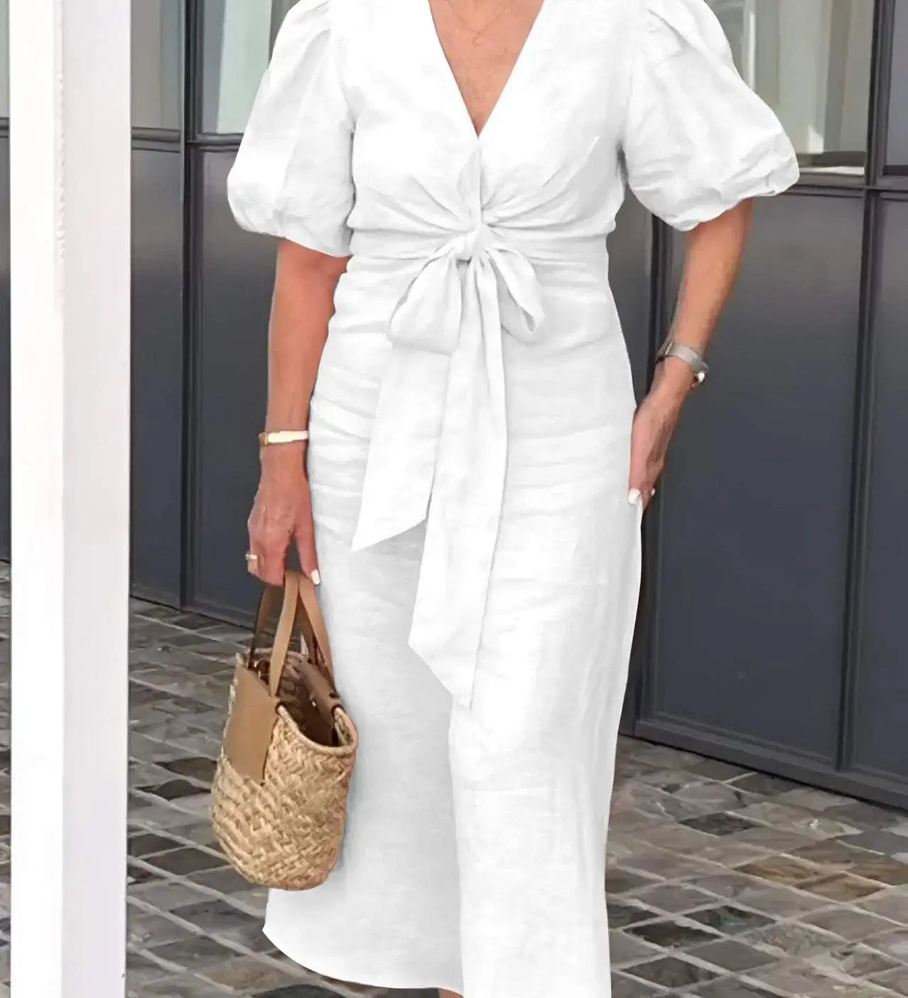 Laura | Elegantes Midi-Kleid mit V-Ausschnitt - Ansicht 7