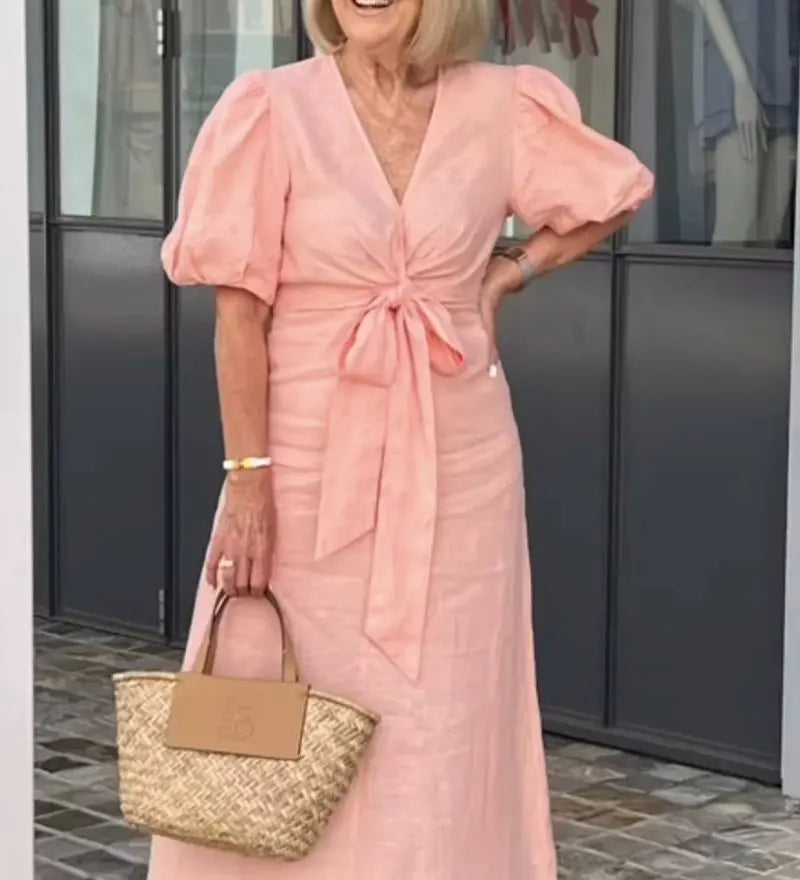 Laura | Elegantes Midi-Kleid mit V-Ausschnitt von Stefanie Berlin