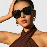 Ramona | Elegante Sonnenbrillen - Ansicht 3