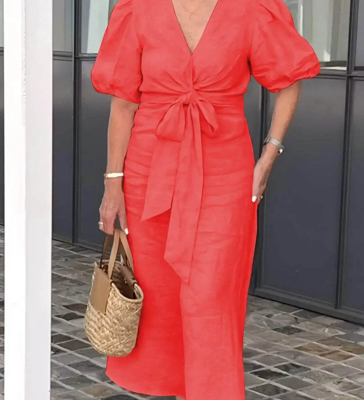 Laura | Elegantes Midi-Kleid mit V-Ausschnitt - Ansicht 5