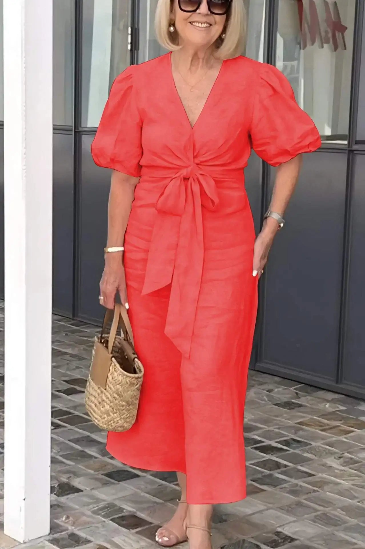 Laura | Elegantes Midi-Kleid mit V-Ausschnitt - Ansicht 5