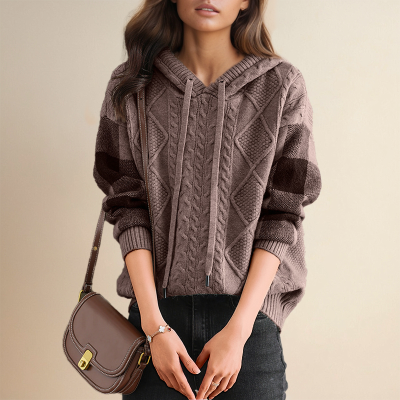 Emily | Kapuzenpullover aus Zopfstrick von Stefanie Berlin