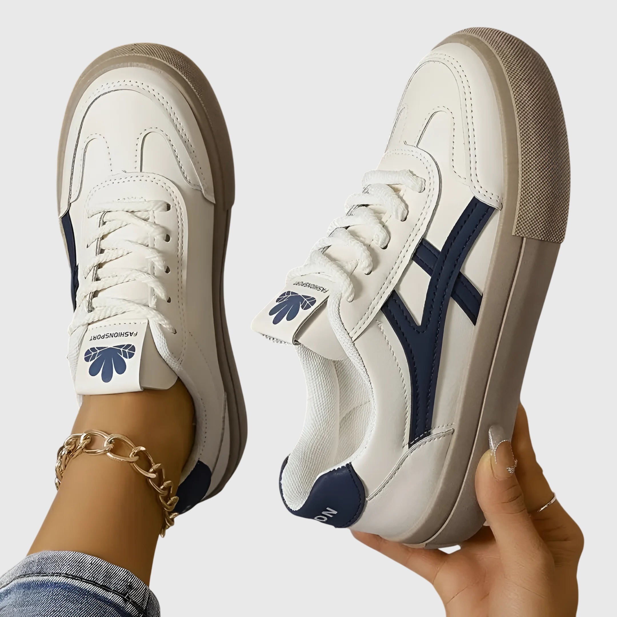 Eva | Orthopädische Sneakers von Stefanie Berlin